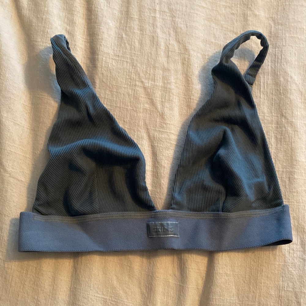 SKIMS Bra - never worn